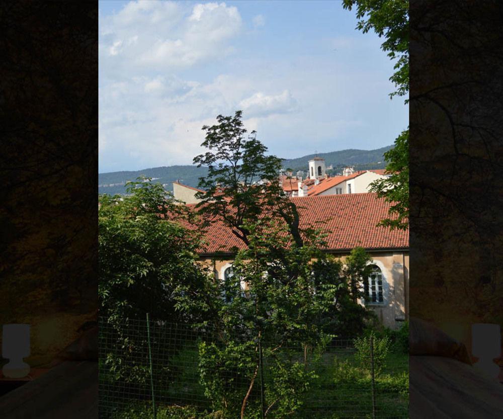 Casa Vacanze All'Angolo Триест Экстерьер фото