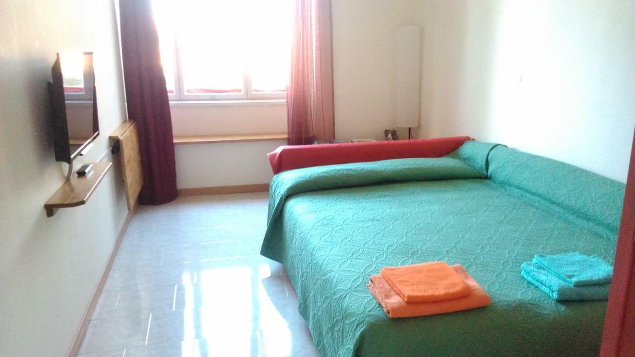 Casa Vacanze All'Angolo Триест Экстерьер фото